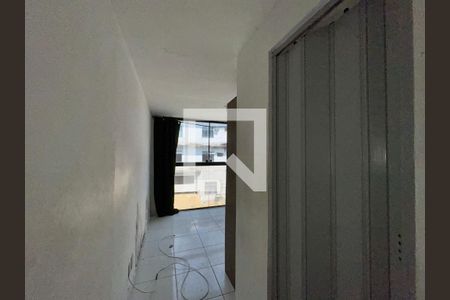 Corredor de kitnet/studio à venda com 1 quarto, 47m² em Recreio dos Bandeirantes, Rio de Janeiro