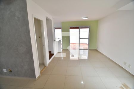 Sala de casa de condomínio à venda com 3 quartos, 80m² em Parque Imperador, Campinas