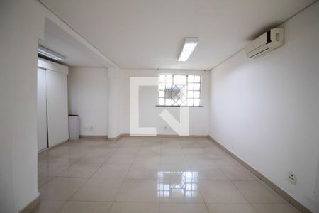 Sala de casa à venda com 5 quartos, 237m² em Jardim Paulista, São Paulo