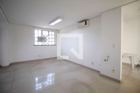 Sala de casa à venda com 5 quartos, 237m² em Jardim Paulista, São Paulo