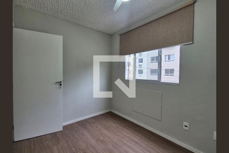 Quarto 1 de apartamento para alugar com 2 quartos, 43m² em Vargem Pequena, Rio de Janeiro