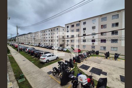 sala -* vista de apartamento para alugar com 2 quartos, 43m² em Vargem Pequena, Rio de Janeiro