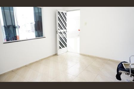 Sala de casa para alugar com 1 quarto, 70m² em Curicica, Rio de Janeiro