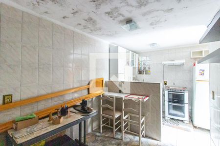 Cozinha de casa para alugar com 1 quarto, 45m² em Vila Campanela, São Paulo