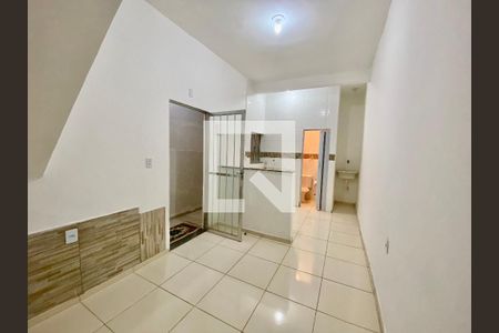 Sala/Quarto de kitnet/studio para alugar com 1 quarto, 20m² em Piedade, Rio de Janeiro