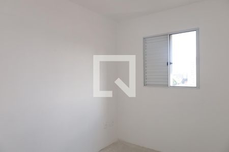 Quarto 2 de apartamento para alugar com 2 quartos, 40m² em Vila Carmosina, São Paulo