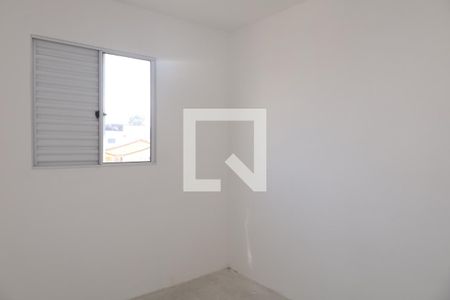 Quarto 2 de apartamento para alugar com 2 quartos, 40m² em Vila Carmosina, São Paulo