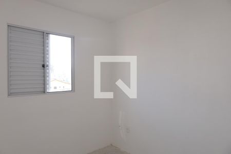 Quarto 1 de apartamento para alugar com 2 quartos, 40m² em Vila Carmosina, São Paulo