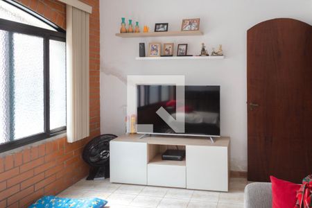 Casa à venda com 328m², 5 quartos e 4 vagas Casa à venda com 328m², 5 quartos e 4 vagasSala de Tv