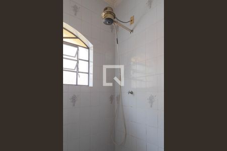 Casa à venda com 328m², 5 quartos e 4 vagas Casa à venda com 328m², 5 quartos e 4 vagasBanheiro Edicula