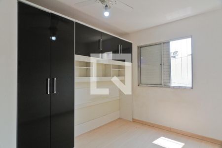 Quarto 1 de apartamento à venda com 2 quartos, 52m² em Vila Iório, São Paulo