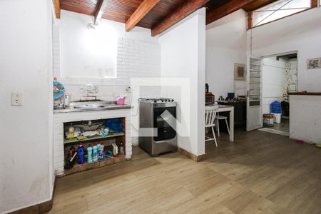 Sala/ Cozinha de casa à venda com 2 quartos, 90m² em Jardim Aeroporto, São Paulo