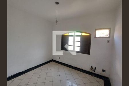 Casa à venda com 3 quartos, 300m² em Piratininga, Niterói