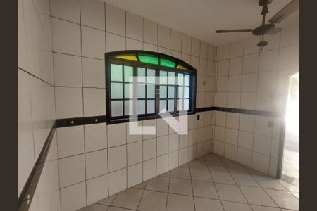 Casa à venda com 3 quartos, 300m² em Piratininga, Niterói