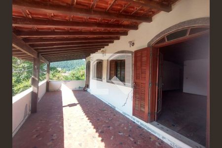 Casa à venda com 3 quartos, 300m² em Piratininga, Niterói