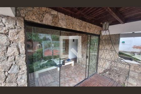 Casa à venda com 4 quartos, 450m² em Itaipu, Niterói