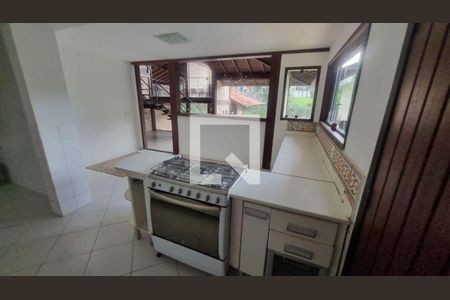 Casa à venda com 4 quartos, 450m² em Itaipu, Niterói