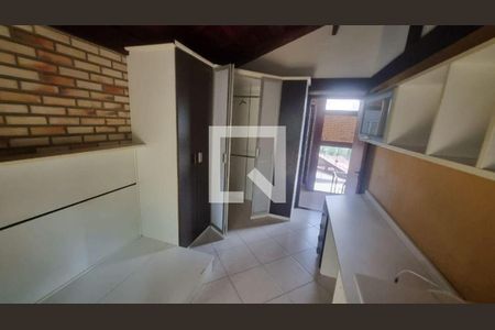 Casa à venda com 4 quartos, 450m² em Itaipu, Niterói