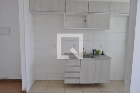 Cozinha  de casa de condomínio à venda com 2 quartos, 48m² em Sampaio, Rio de Janeiro