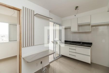 Sala/Cozinha de apartamento para alugar com 2 quartos, 32m² em Vila Guilhermina, São Paulo