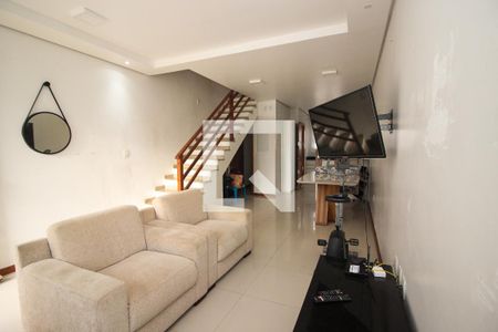 Sala de casa para alugar com 2 quartos, 155m² em Guarujá, Porto Alegre