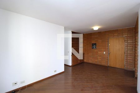 Apartamento para alugar com 75m², 2 quartos e 1 vagaSala