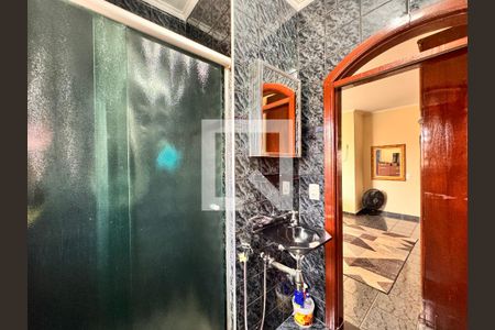 Casa à venda com 267m², 3 quartos e 1 vaga Casa à venda com 267m², 3 quartos e 1 vagaBanheiro