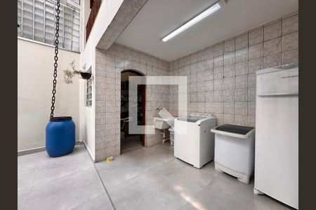 Casa à venda com 267m², 3 quartos e 1 vaga Casa à venda com 267m², 3 quartos e 1 vagaLavanderia