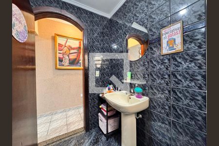 Casa à venda com 267m², 3 quartos e 1 vaga Casa à venda com 267m², 3 quartos e 1 vagaLavabo