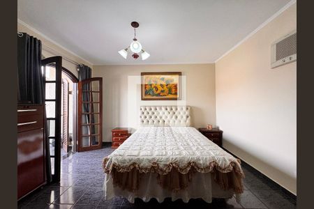 Casa à venda com 267m², 3 quartos e 1 vaga Casa à venda com 267m², 3 quartos e 1 vagaSuite