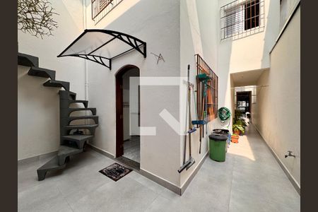 Casa à venda com 267m², 3 quartos e 1 vaga Casa à venda com 267m², 3 quartos e 1 vagaQuintal