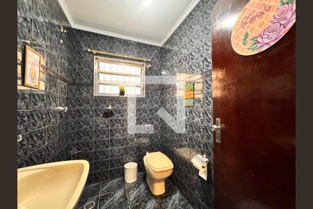 Casa à venda com 267m², 3 quartos e 1 vaga Casa à venda com 267m², 3 quartos e 1 vagaLavabo