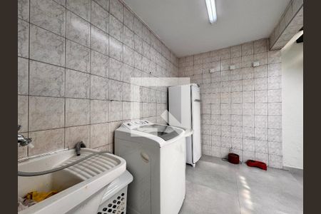 Casa à venda com 267m², 3 quartos e 1 vaga Casa à venda com 267m², 3 quartos e 1 vagaLavanderia