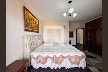 Casa à venda com 267m², 3 quartos e 1 vaga Casa à venda com 267m², 3 quartos e 1 vagaSuite