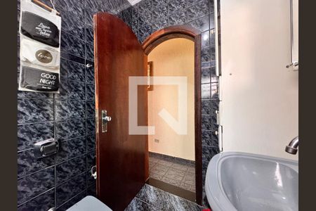 Casa à venda com 267m², 3 quartos e 1 vaga Casa à venda com 267m², 3 quartos e 1 vagaBanheiro