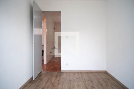 Quarto 2 de apartamento para alugar com 2 quartos, 43m² em Conjunto Habitacional Padre Manoel da Nóbrega, São Paulo