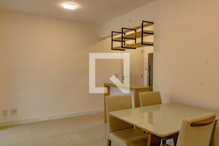 Apartamento à venda com 68m², 2 quartos e 2 vagasSala