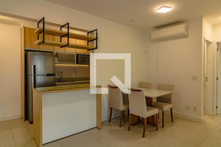 Apartamento à venda com 68m², 2 quartos e 2 vagasSala