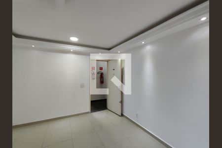 Sala de apartamento para alugar com 2 quartos, 48m² em Jardim Sao Miguel, Ferraz de Vasconcelos