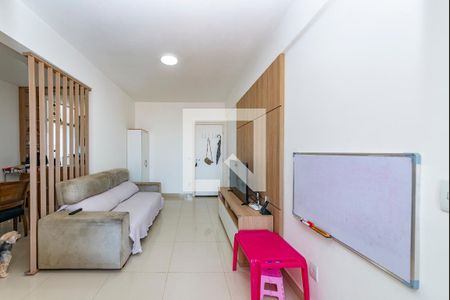 Sala 1 de apartamento à venda com 3 quartos, 80m² em Estoril, Belo Horizonte