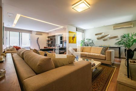 Sala de casa à venda com 4 quartos, 400m² em Alto de Pinheiros, São Paulo