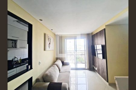 Sala  de apartamento à venda com 3 quartos, 56m² em Cocaia, Guarulhos