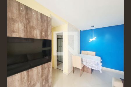 Sala  de apartamento à venda com 3 quartos, 56m² em Cocaia, Guarulhos