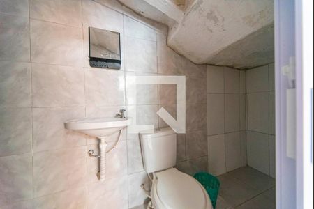 Banheiro  de casa para alugar com 1 quarto, 40m² em Vila Suíça, Santo André