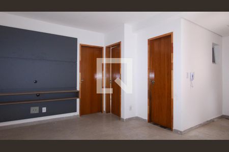 Sala/Cozinha de apartamento para alugar com 2 quartos, 47m² em Chácara Mafalda, São Paulo