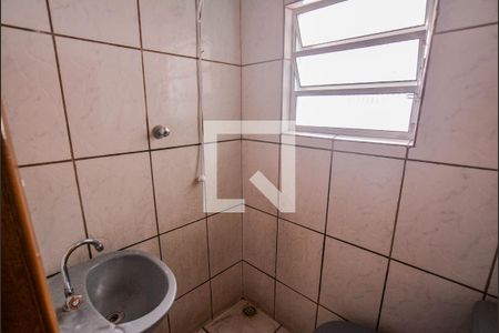 Banheiro de casa para alugar com 1 quarto, 40m² em Vila Camilópolis, Santo André