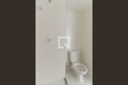 Banheiro de kitnet/studio para alugar com 1 quarto, 26m² em Jardim Helena, São Paulo