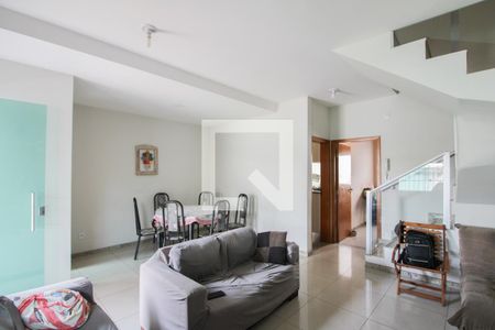 Sala de casa à venda com 4 quartos, 140m² em Céu Azul, Belo Horizonte