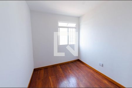 Quarto 2 de apartamento para alugar com 3 quartos, 68m² em Padre Eustáquio, Belo Horizonte