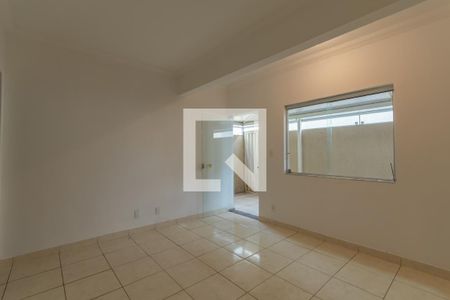 Sala de apartamento para alugar com 3 quartos, 70m² em Jaqueline, Belo Horizonte